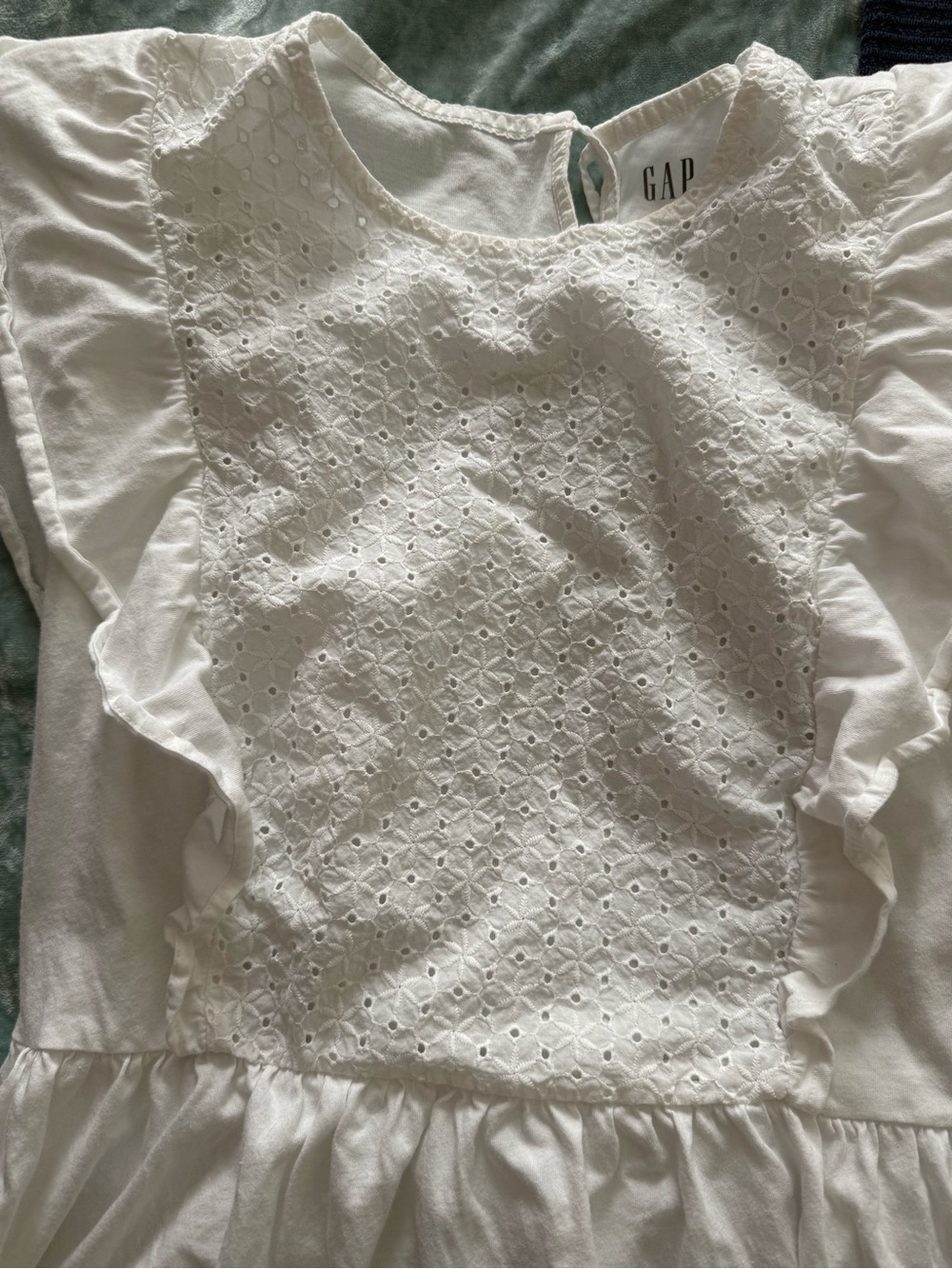 GAP White Eyelet Ruffle Top - Picture 4 of 4